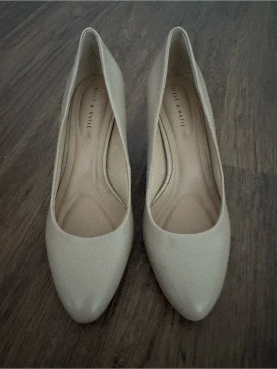Kelly & Katie Beige Pointed Toe Flats