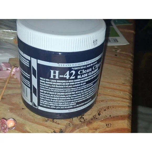 H-42 Clean Clippers Virucidal Anti-Bacterial Blade Cleaner (8 oz)