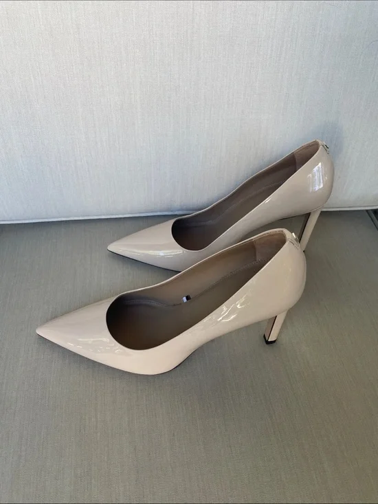 BOSS Janet 90 Pointed Toe Patent Leather Nude Pump size 38 NWOT 3.5” heel