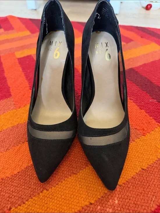 Mix No. 6 Black Pointed Mesh Detail Pumps