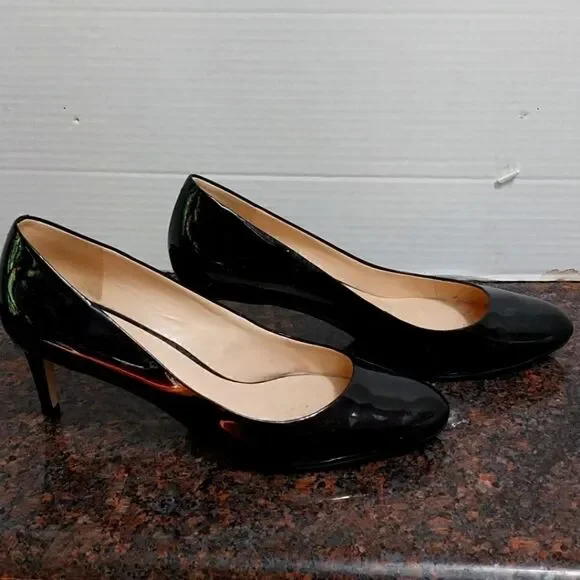 Nine West Black Patent Leather Heels...SIZE 8M