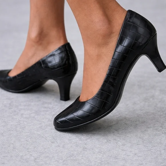 Easy Street Black Textured Heels