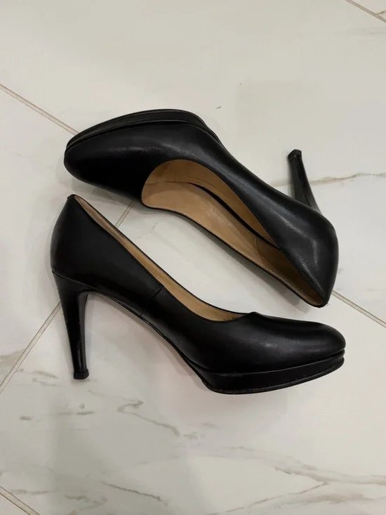 Cole Haan - Nike Air Black Leather High Heel 4” Pumps - 8.5