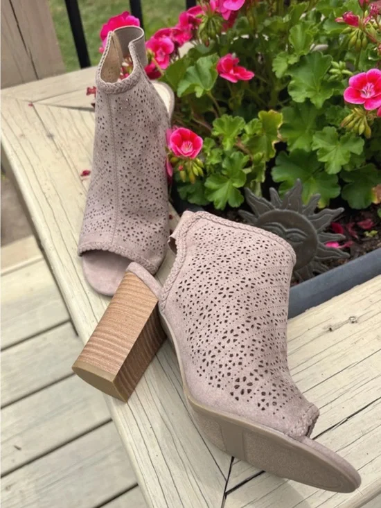LC Lauren Conrad Blush Laser-Cut Suede Peep-Toe Block Heel Booties