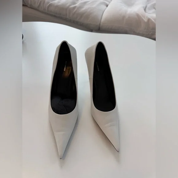 Balenciaga white knife pumps 39