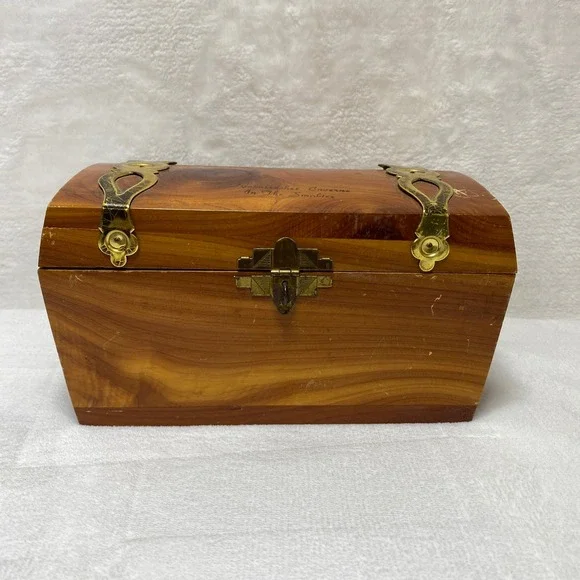 Cedar Box Trinket Keepsake Chest Tuchalechee Caverns‎ Smokies Engraved Wood
