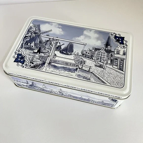 Pretty Dutch Blue and White Biscuit Tin from Holland Faux Delft windmill EUC 5x8