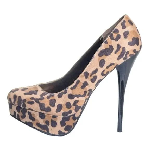 Charlotte Russe Leopard Print Heels‎ size 8.  B56