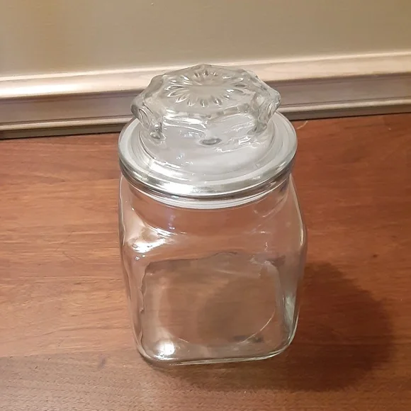 Anchor Hocking Vintage Square Apothecary Jar with Lid