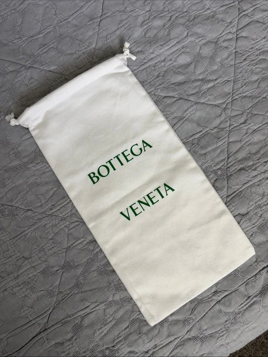 Bottega Veneta White Drawstring Pouch with Green Logo