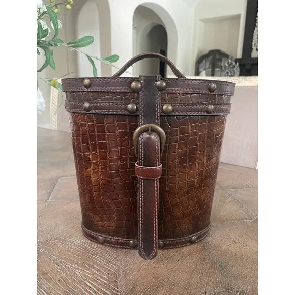 Vtg  Train Case Faux Alligator Croc Leather Wood Oval Shaped  Storage Box Strap