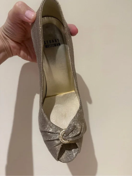 Stuart Weitzman Gold Pointed-Toe Stiletto Pump