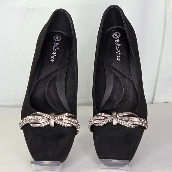NWT Bella Vita Marigold Jewel Knot Square Toe Pumps - Black Suede