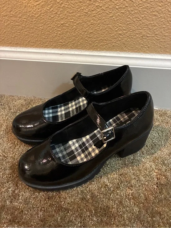 Black Patent Mary Jane Heel with Buckle