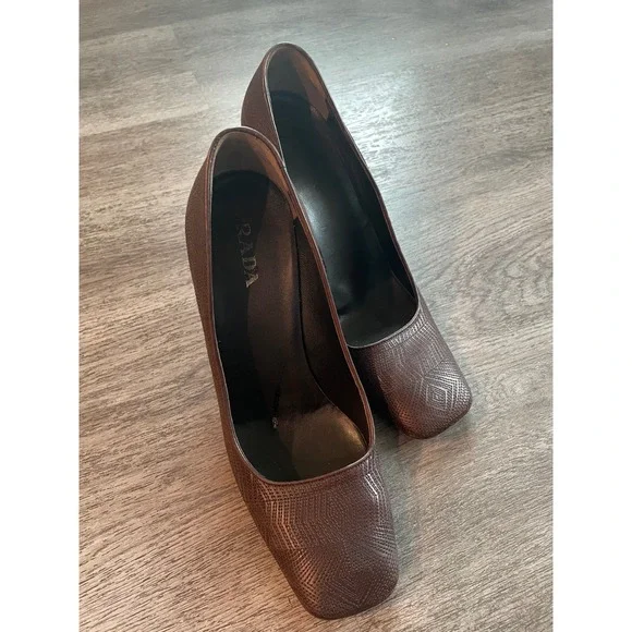 Prada Brown‎ Textured Leather Block Heel Pumps Size 38.5