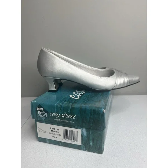 Easy Street Womens Waive Square Kitten Heel‎ Pumps  - Silver Satin Size 8.5