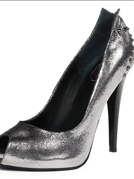 Donald J Pilner Latoya Pumps