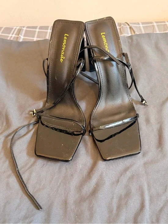 Lemonade Black Patent Square-Toe Block Heel Sandals