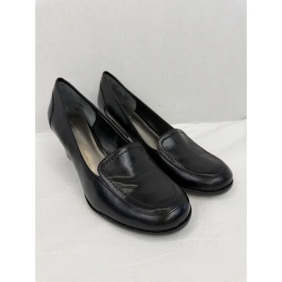 Bandolino Black Leather Moc Toe Block‎ Heel Pumps Womens Size 8M