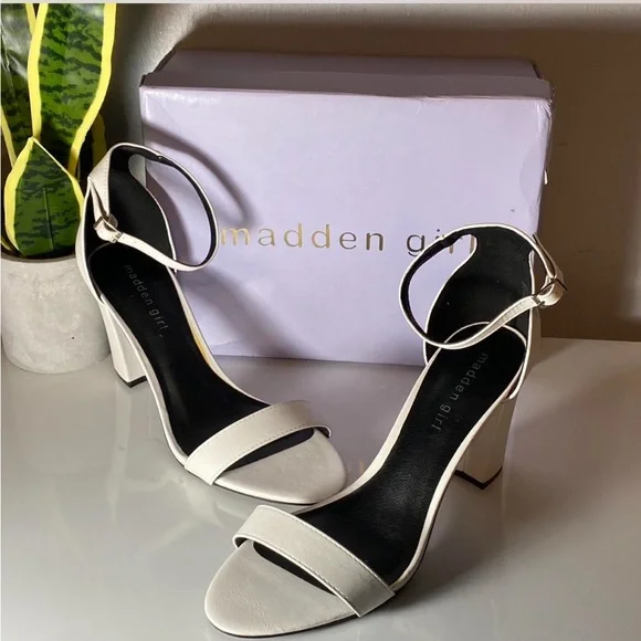 Madden Girl Cream‎ Block Heel Sandals