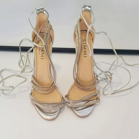 Simmi london silver Strappy rhinestone open‎ toe Women's Heels size 7