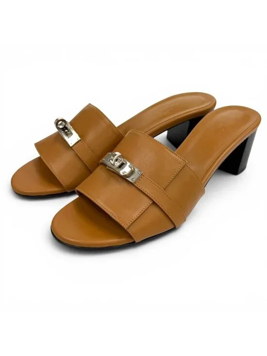 Hermes Gigi Natural Kelly Chunky Heels Leather Sandals 39 Boxes Bag Included