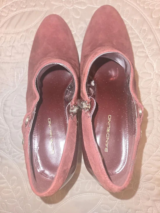 Bandolino Women's Suede Pointed Toe Pumps in Burgundy