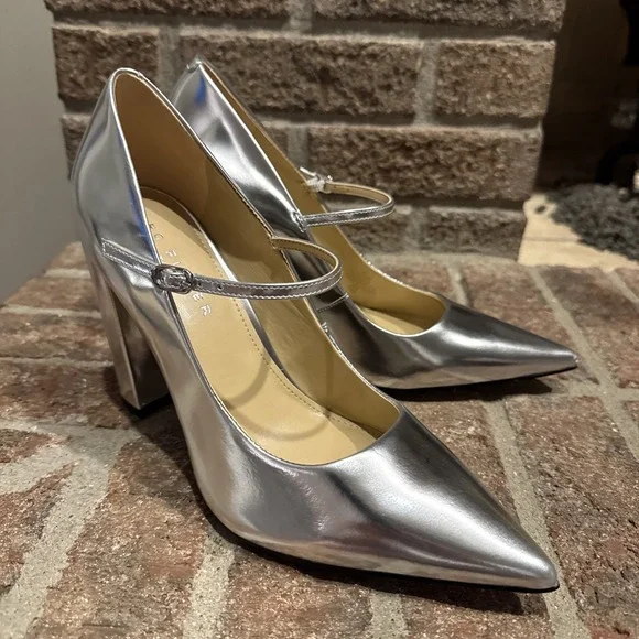Marc Fisher Artie Mettalic Silver Dress Pointed Toe Pumps Size 8.5M