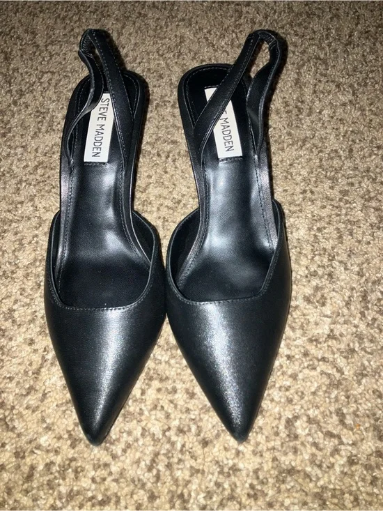 Steve Madden Black Pointed Slingback Heels