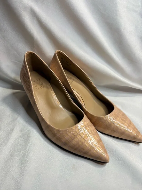 Naturalizer Everly Beige Croc Patent Leather Pumps Size 8.5