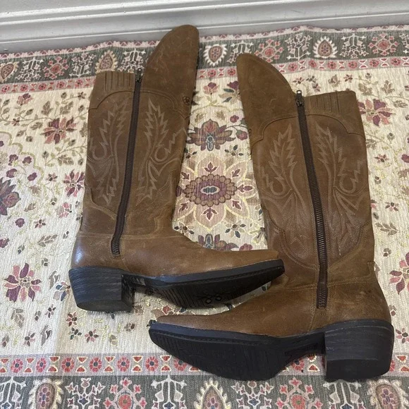 Ariat Riding Knee Boot w Western DetailMurrieta Soft Distressed‎ Brown New 6.5B