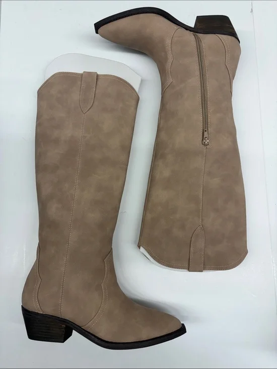 NEW Dolce Vita Women’s Kit Boots in Dune Size 7