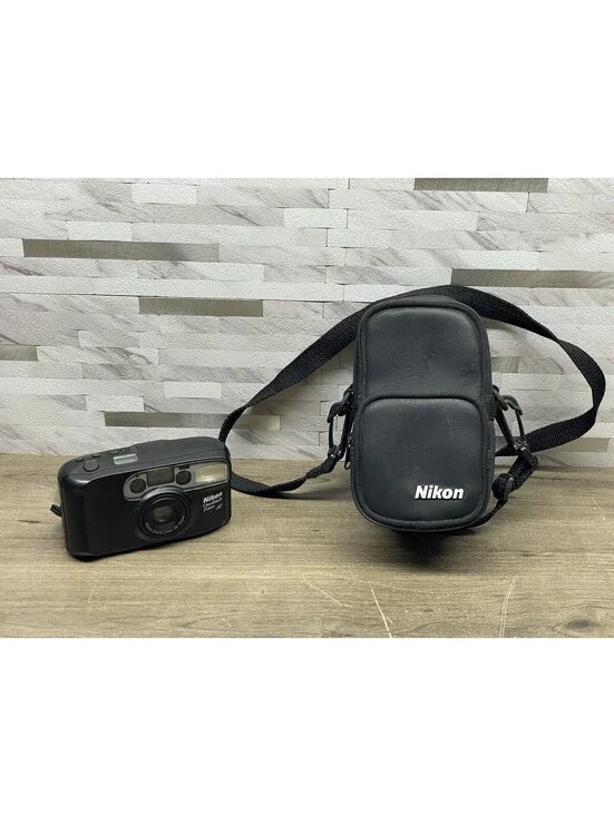 Nikon One Touch Zoom AF 35mm Point & Shoot Film Camera w/ Case