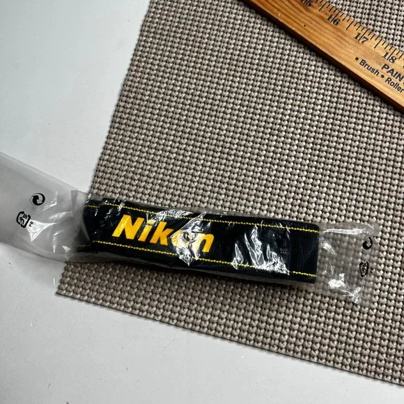 Nikon Camera Neck Shoulder Strap Black Yellow Embroidered Logo New in Bag