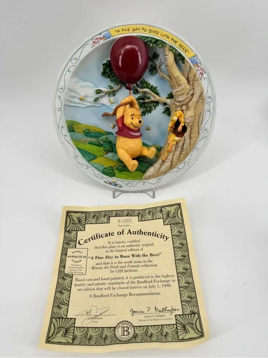 Vintage Winnie the Pooh Balloon Wall Plate - Yellow & Red