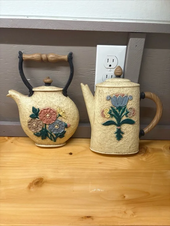 Home Interiors Floral Teapot & Kettle Wall Decor