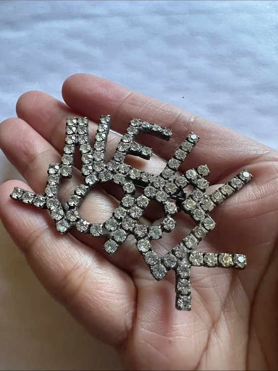 Vintage Rhinestone NEW YORK Spell Out Sparkling Large Brooch 80s