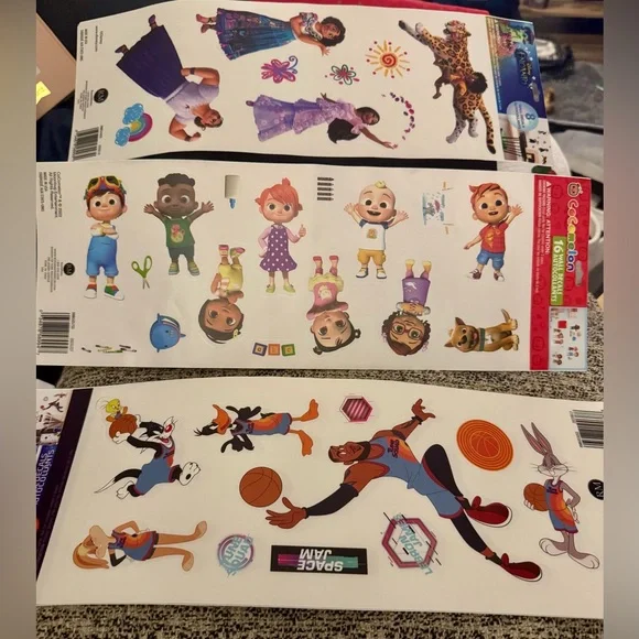 ⭐️⭐️$5 Kids Wall Decals CHOOSE 1 Set‎ (4 available)