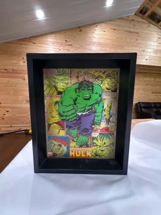 Marvel Comics The Incredible Hulk 3D Shadow Box Picture 11