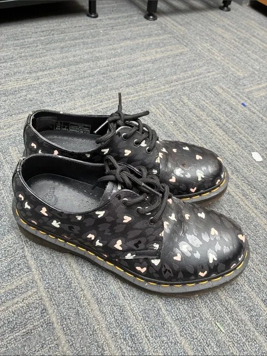 Dr martens heart cheetah print oxfords