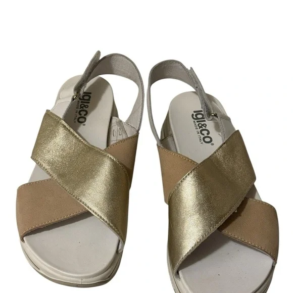 White Platform Shoes with Modern Chunky Sole