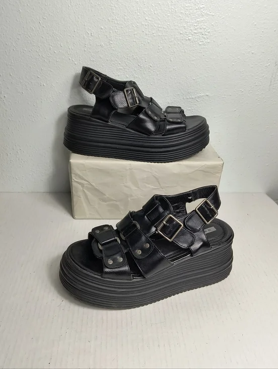 Miss Carol 38/7.5  Fisherman Buckle Platform Sandals Shoes