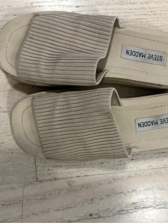 Steve Madden Taupe Ribbed Slide Sandals