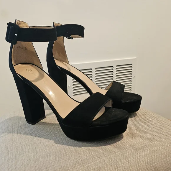 Dream Pairs Black Suede Platform Ankle-Strap Heels