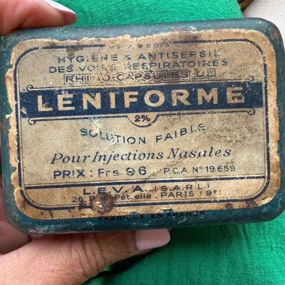 Vtg French pharmacy tin 