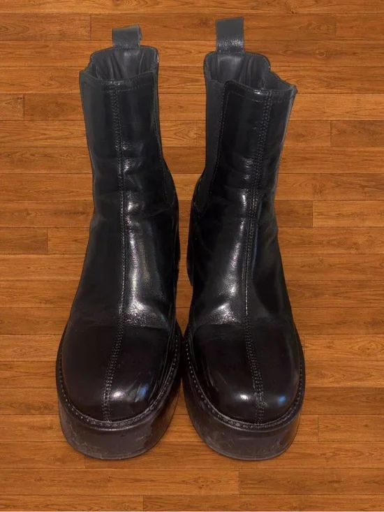 Men's Black Leather Pull-On Chelsea Boots