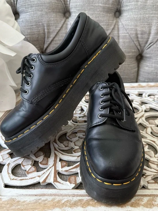 Dr. Martens Black Leather Quad Platform Shoes Men’s 9 Women’s 10