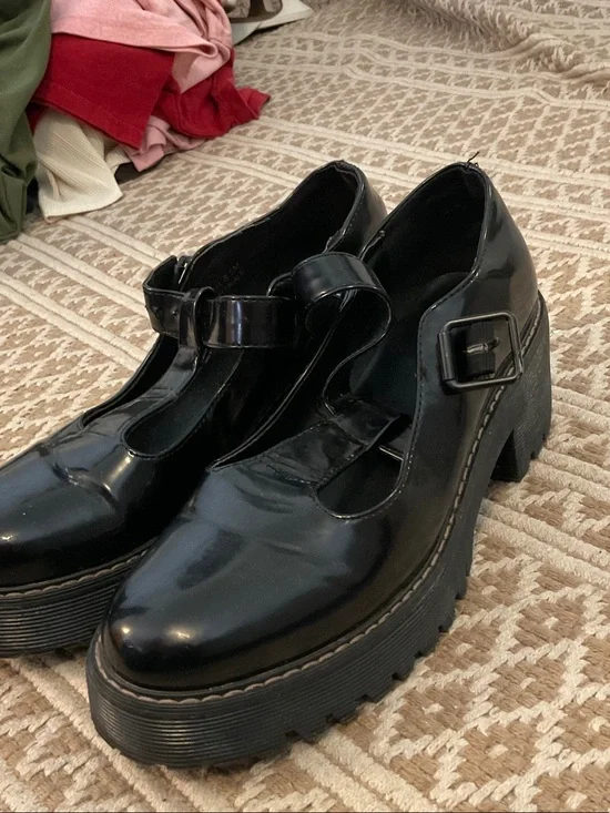 Madden Girl Black Patent Mary Jane Chunky Buckle Heels