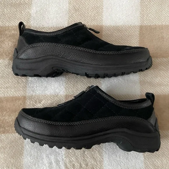 Lands End Leather Quilted Shoe size 7 Black Womens Casual Shoes New in Box