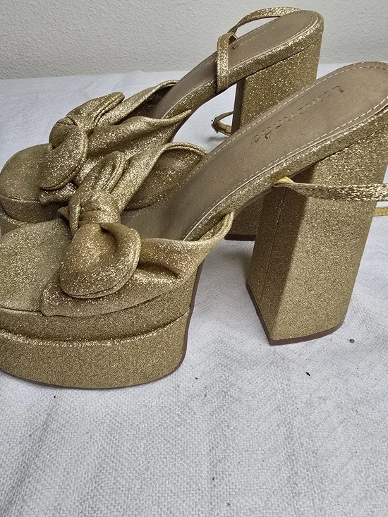 Lemonade Hot Sauce Gold Platform Bow Heels – Women's Size 9